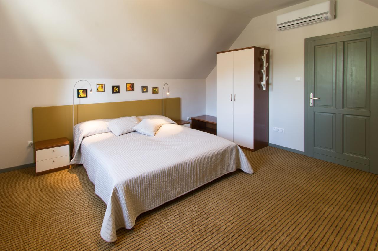 Villa Oliva Boutique Rooms Zamardi Bagian luar foto